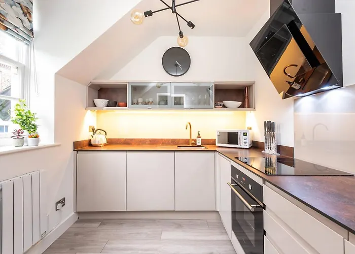 Host & Stay - Feversham House