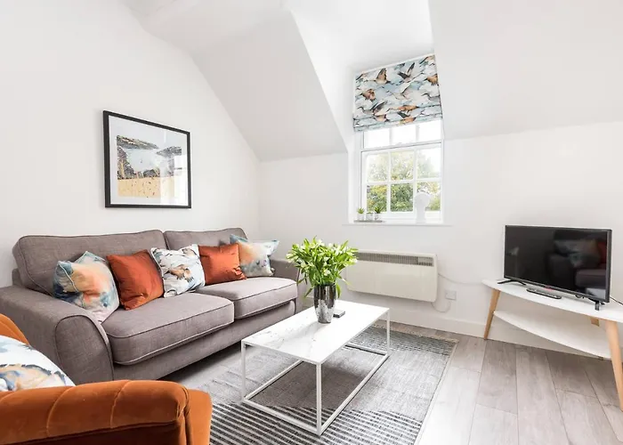 Host & Stay - Feversham House